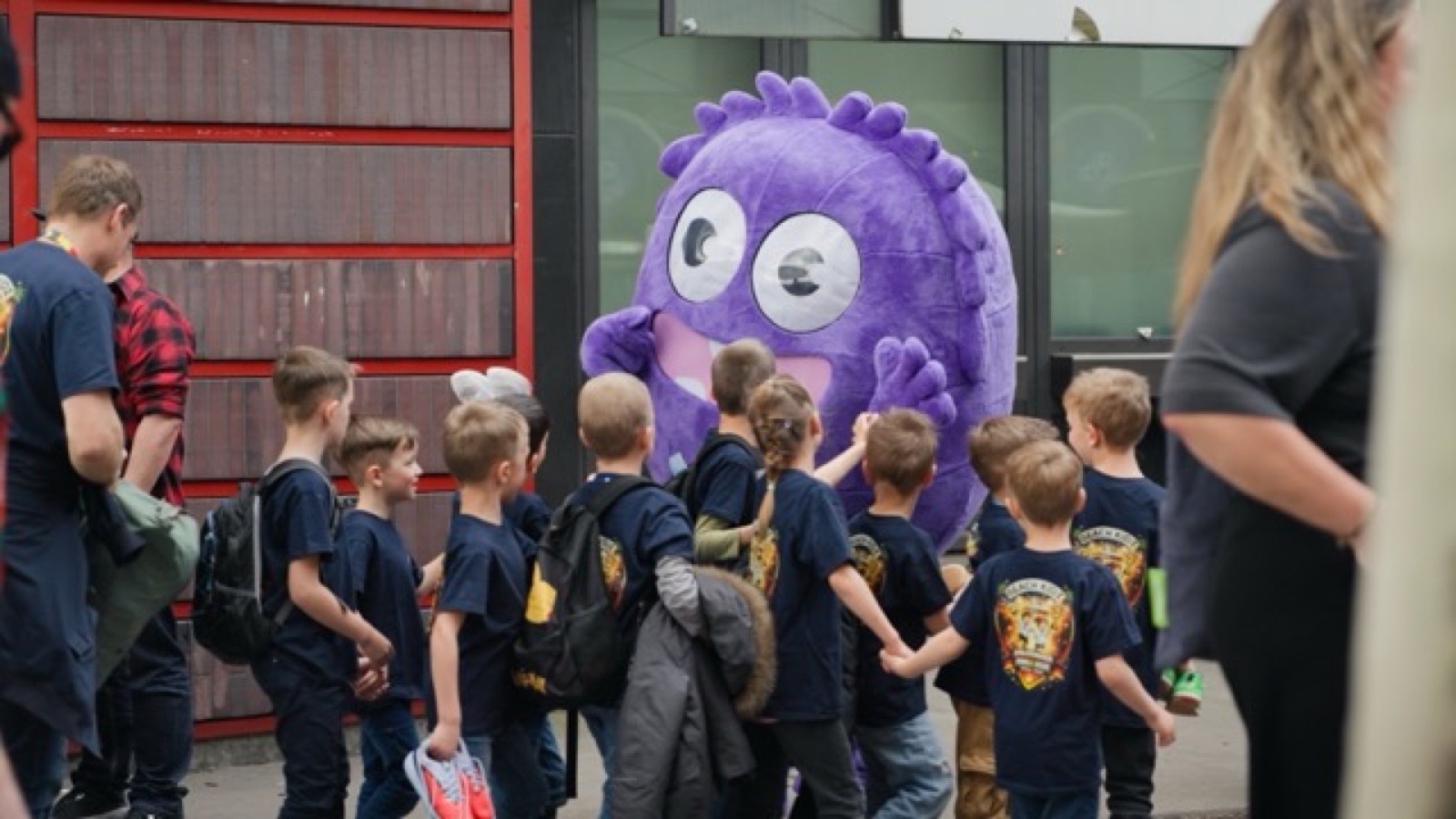 Schulklasse trifft Carlos